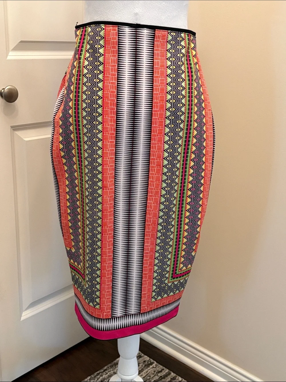 Bisou Bisou Multicolor Geometric Pencil Skirt Midi Medium